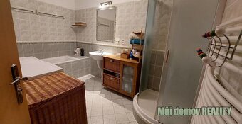Pronájem slunného bytu 3+kk, 83 m s balkonem, garáží a komor - 9