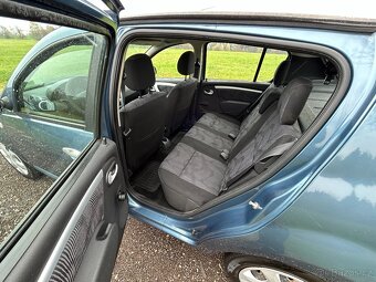 Prodám Dacia Sandero 1.6 MPI - 9