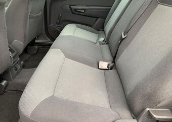Opel Zafira 1.6i CNG 7MÍST KLIMA TAŽNÉ manuál 69 kw - 9