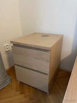 Postel IKEA 160x200 cm + noční stolek - 9