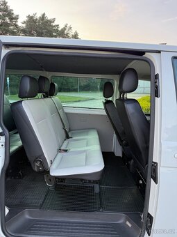 Volkswagen Caravelle Transporter 8miest - 9