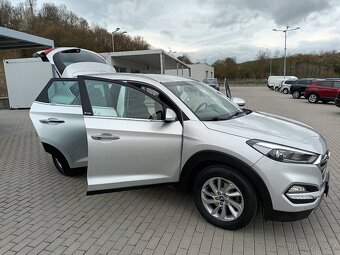 Hyundai Tucson 2,0 CRDI 100kW Style 4x4 Auto - 9