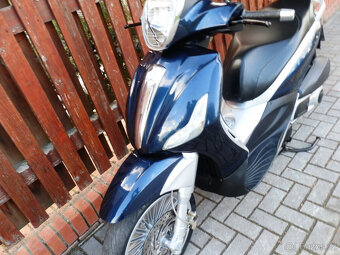 Piaggio Beverly 300 - 9