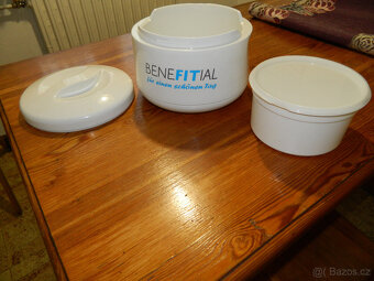 FRITÉZA NA SMAŽENÍ HRANOLKŮ A JOGURTOVAČ - 9