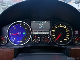 Volkswagen Touareg 1 - 9