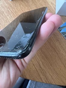 Prodám použivaný iPhone 7 128 GB - 9