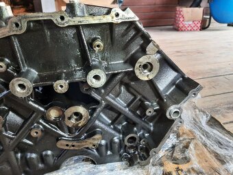 Blok motoru Audi Q7 - 4.2 TDI - BTR - 9