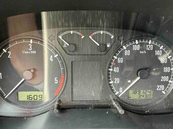 Škoda Octavia 1.9 TDI 66kw, nájezd 190.000km - 9