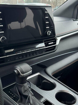 Toyota Sienna XSE 2022 - 9