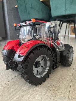 Traktor Bruder - 9
