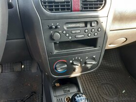 Opel Corsa C 2001 1,0i 12V 43kW - díly - 9