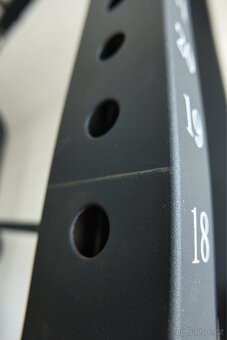 Posilovací klec - Half Rack s kotouči - 9