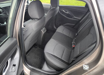 Hyundai i30 1.5 T-GDI 48V Premium DCT - 9