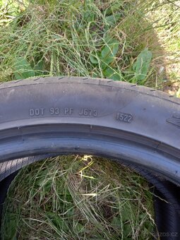 235/45R20 - 9