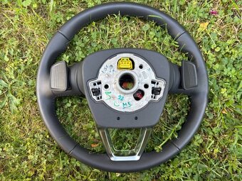AUDI VOLANT VYHRIVANY S AIRBAGOM A F1 PADLAMI - 9