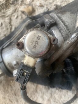 hřebenový posilovač řízení s ACTIVE STEER a SERVOTRONIC - 9