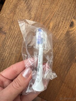 Náhradní PREMIUM hlavice na Philips sonicare, originál - 9