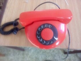 Retro telefony - 9