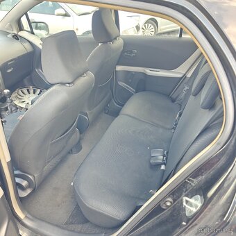 Toyota Yaris 1.33 Igloo - 9