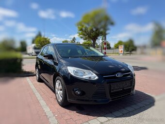 Prodám Ford focus combi 1.0 2012 74kw eco boost - 9