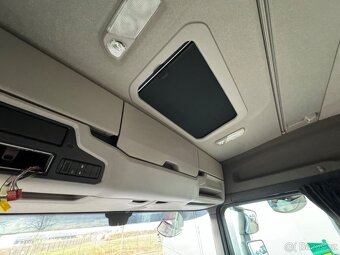 Scania R 450 6x2 včetně plachtové nástavby - 9
