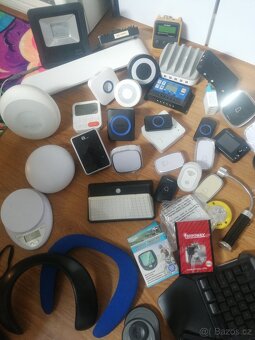 Paměť. karty, sluchátka, příslušenství k PC, nabíječky, - 9