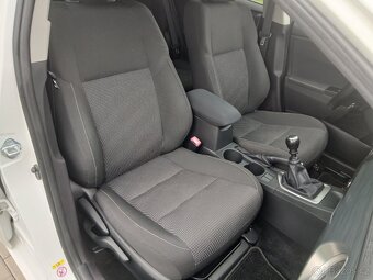 Toyota Auris kombi 1.6VVT-i 97kW - 9