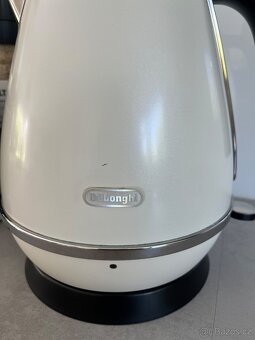 Rychlovarná konvice Delonghi Distinta Flair KBI2001.W - 9