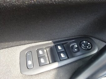 Peugeot 308 1,5 Hdi,GARANCE KM, 1 MAJITEL - 9