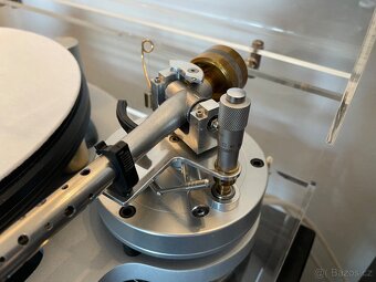 luxusní gramofon J.A. Michell Engineering GYRO DEC - 9