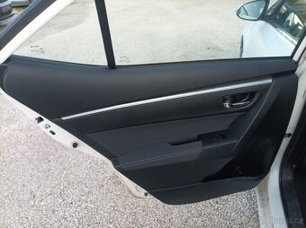 Toyota Corolla 1.6 benzín 1 majiteľ - 9