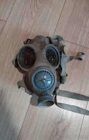 Plynová maska 9ks + 3 filtry - 9