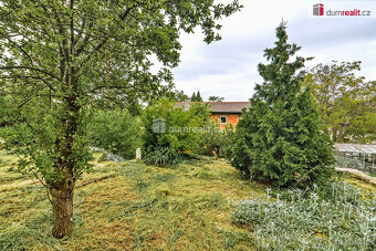 Prodej  P5 Lochkov 2 rodinné domy 320m2 pozemek 974m2 - 9