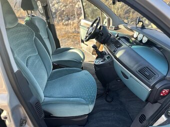 Peugeot 807 2.2hdi 94kw dovoz Rakousko ser.knizka - 9