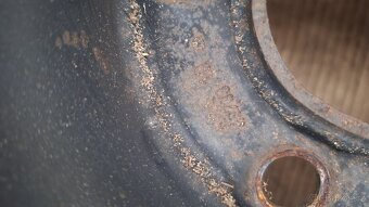 Sada plech. disků Audi 16" 5x112 zimní pneu 205/60 R16 7+mm - 9