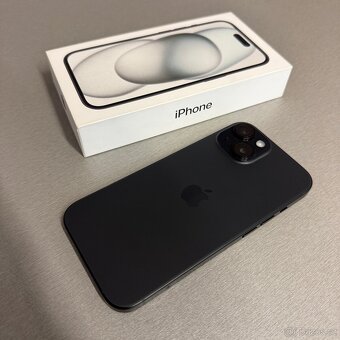 Pouze rozbalený iPhone 15 128GB černý, 2 roky záruka - 9