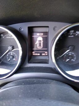 Škoda Yeti 1.2 TSI 77 Kw NEHAVAROVANÉ 1 MAJITEL - 9