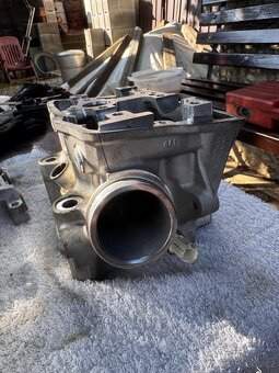 Hlava Husqvarna FC 250 2025 - 9