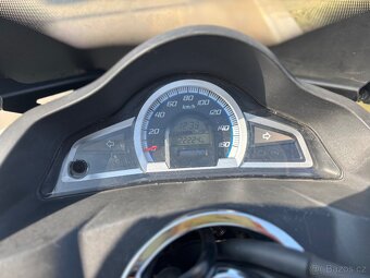 Prodám Honda PCX 150, r.v. 2016 - 9