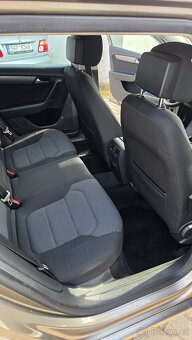 Volkswagen Passat Kombi 2012 - 9