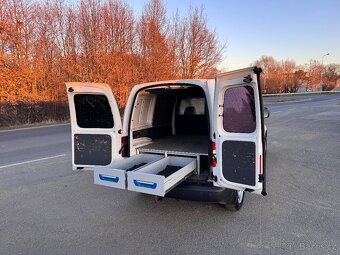 VOLKSWAGEN CADDY 2.0 TDI 4MOTION SORTIMO CLIMATRONIC - 9