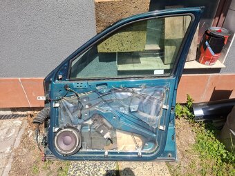 Skoda Octavia Liftback boční dveře - 9