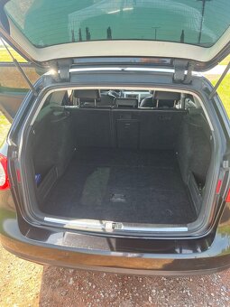 Volkswagen passat B6- Navigace,kamera,kůže - 9
