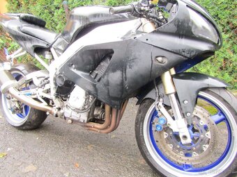 Yamaha YZF R1 RN01 - 9
