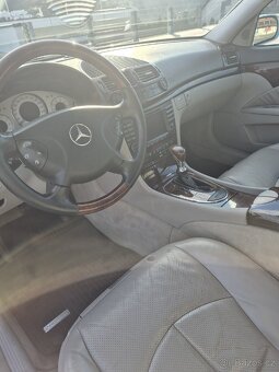 Mercedes-Benz W211 E 220 CDI - 9