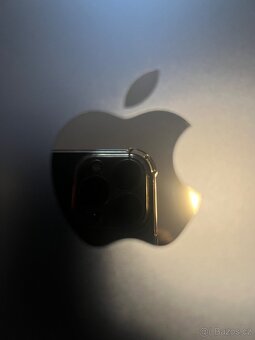 MacBook Air 15" M4 2025 Temně Inkoustový - 9