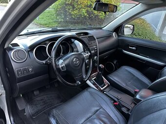 Suzuki Grand Vitara II 2.0i LPG 4x4 Kůže Xenony Tažné Šíbr - 9