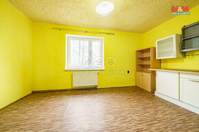 Prodej bytu 2+1 , 60 m2, Plesná, ul. Kostelní - 9