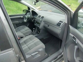 VW TOURAN 1,4TSI Life - 9