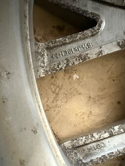 Prodám originální alu kola BMW 8.5Jx19EH2+ - 9